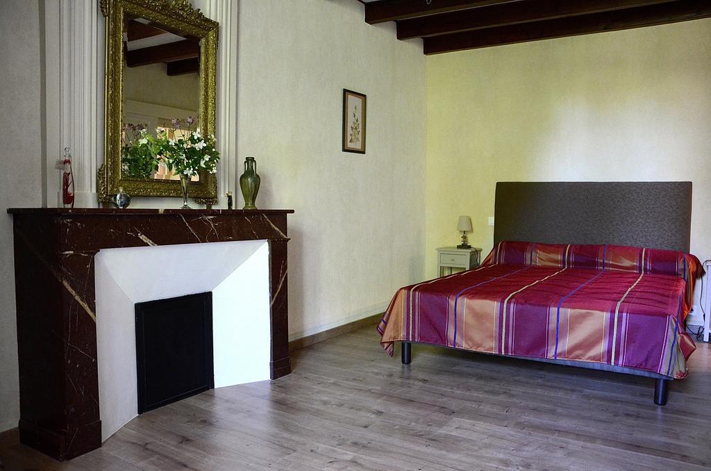 Bed and Breakfast Le Vieux Noyer Saint-Maurice-de-Tavernole Pokoj fotografie